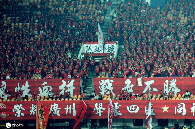 《歧路》与《道路之王》的节奏与剪接有很多地方不同。